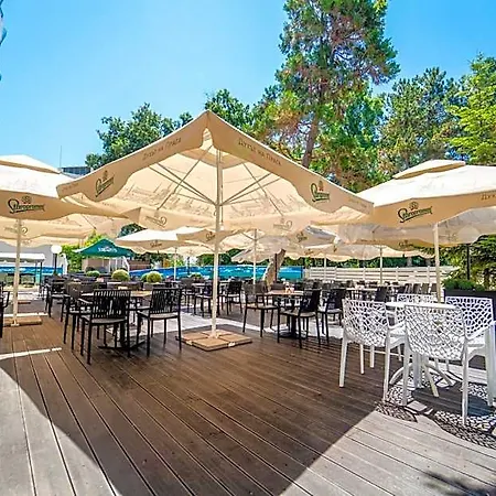 Хотел Prestige Deluxe Aquapark Club