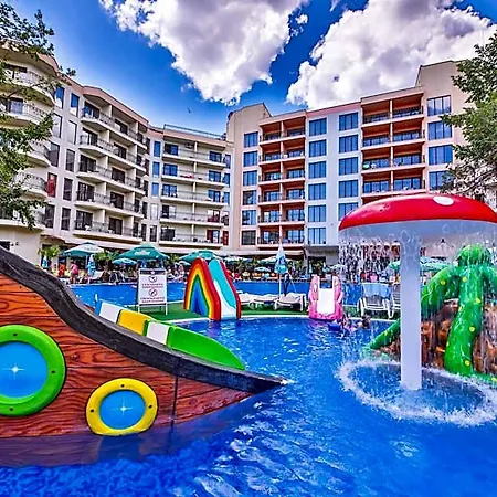 Хотел Prestige Deluxe Aquapark Club 4*