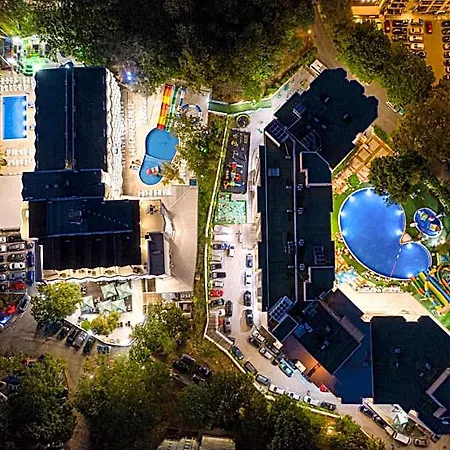 Хотел Prestige Deluxe Aquapark Club Варна