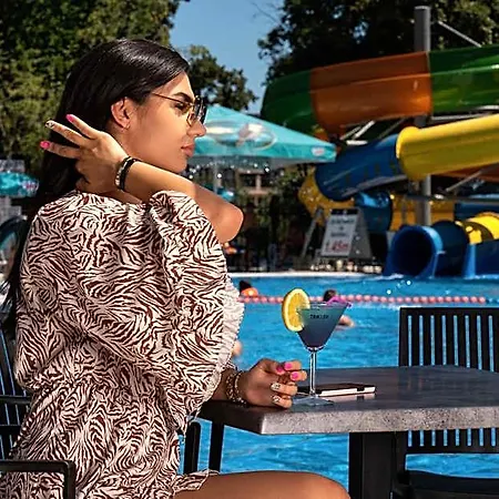 Хотел Prestige Deluxe Aquapark Club Варна