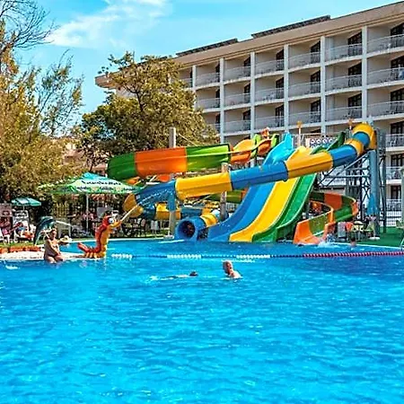 Хотел Prestige Deluxe Aquapark Club 4*